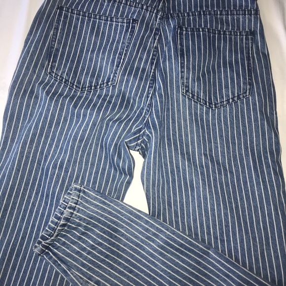 Forever 21 Jeans - Picture 4 of 5